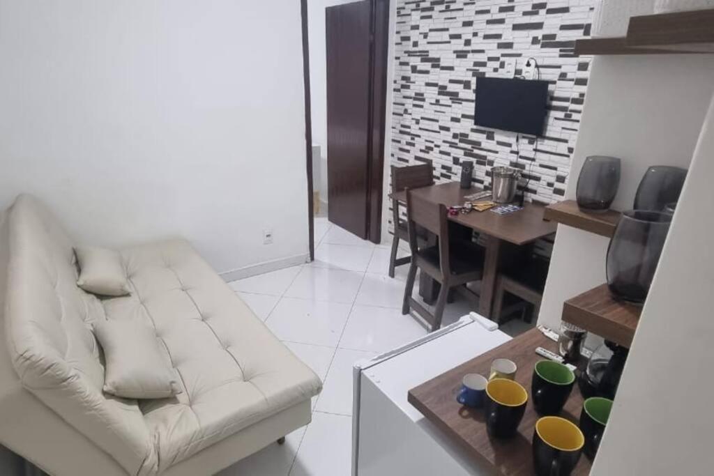 Quarto E Sala A Uma Quadra Da Praia Copacabana Posto 02 Rio de Janeiro Kültér fotó